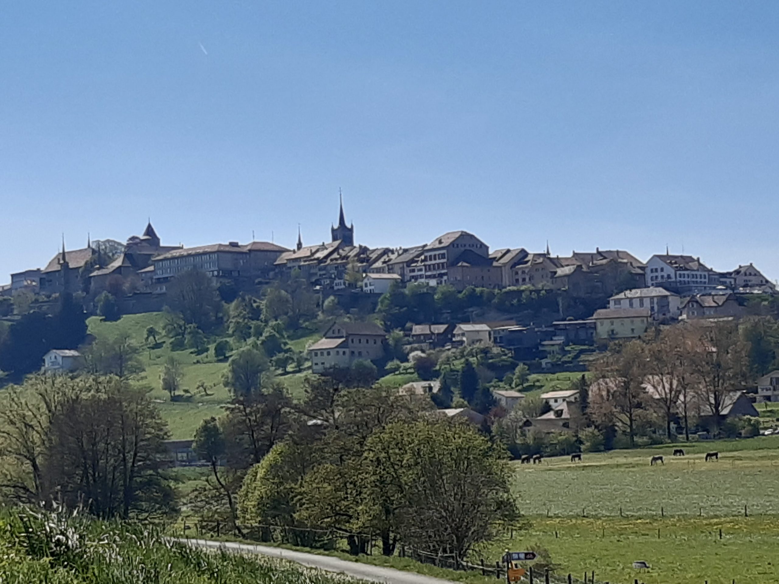 Mehr über den Artikel erfahren Tag 1, 22.04. Froideville – Romont 24,1 km