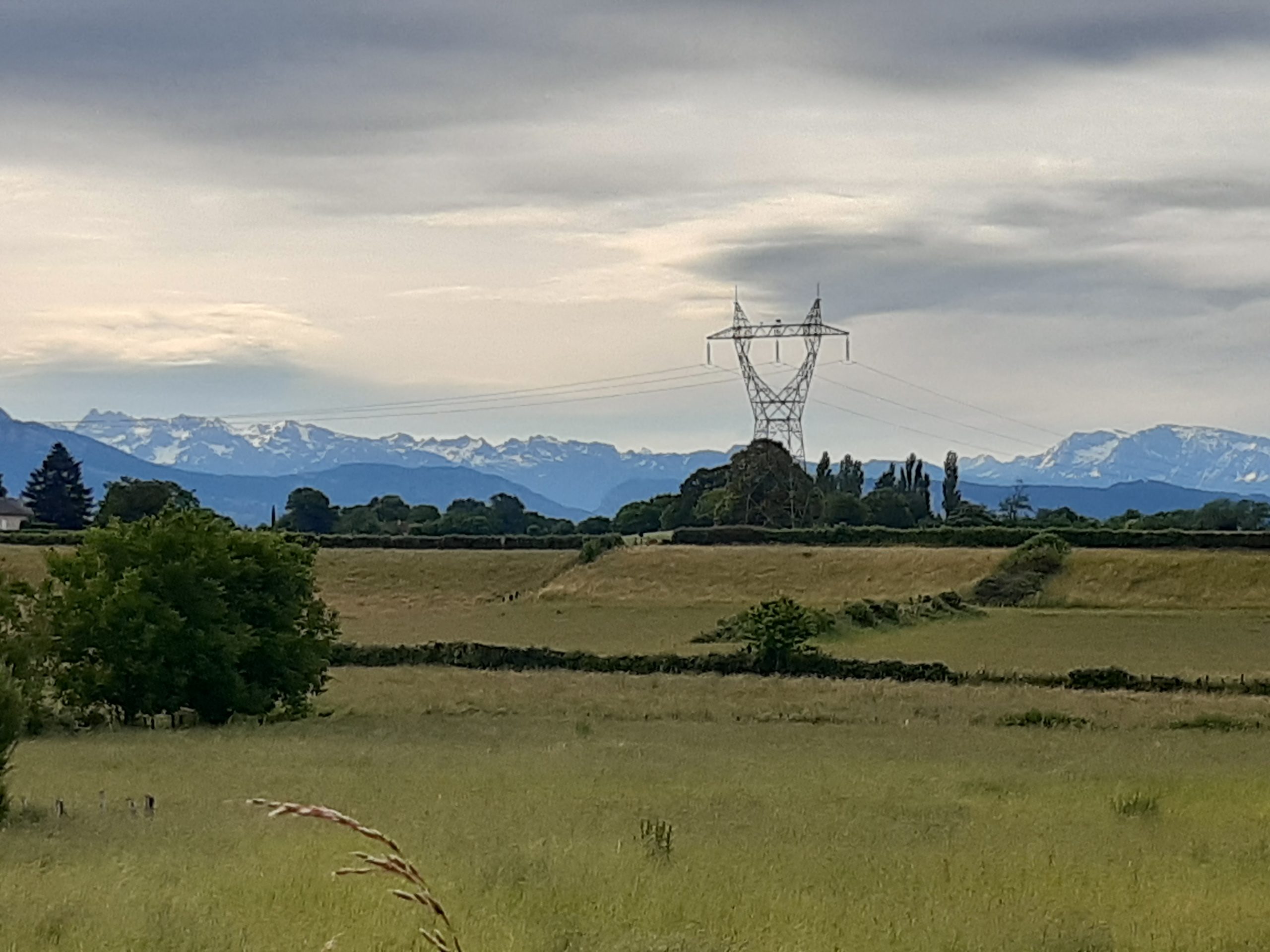 Du betrachtest gerade Zweiter Versuch Tag 8, 04.06. Le Grand-Lemps – La Côte-Saint-André 15,8 km